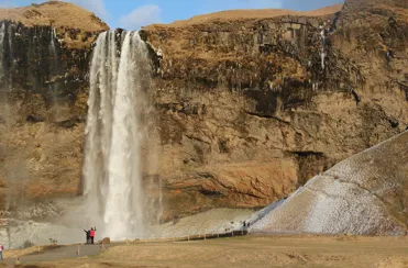 Seljalandsfoss-Winter1.jpg