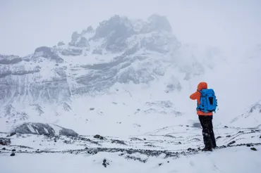 snow-hike.jpg