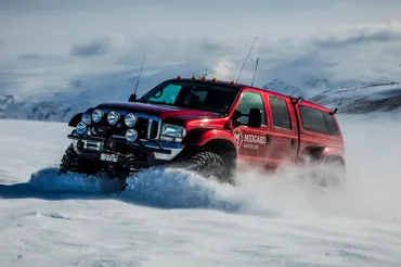 superjeep-snow2.jpg