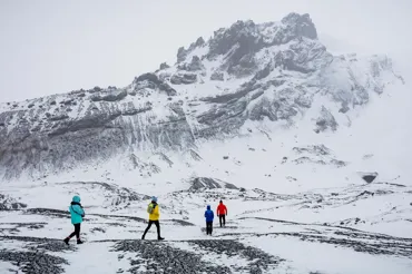 winter-hike.jpg