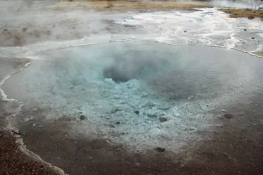 geysir-geothermal-pool5.jpg