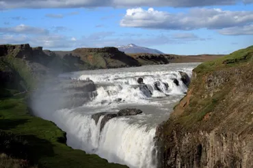 the-gullfoss-waterfalls-in-summer.jpg